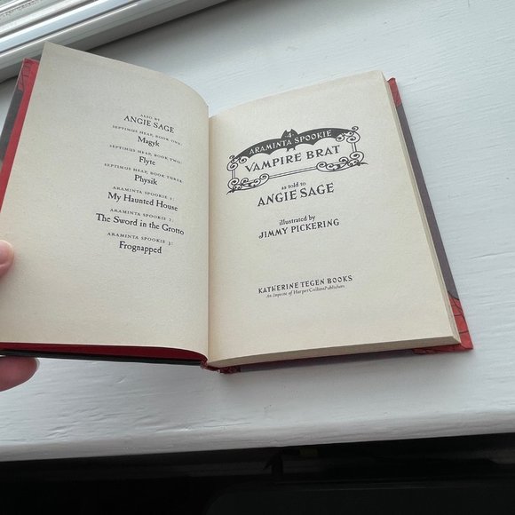 Araminta Spookie Vampire Brat Hardcover Children's Book as told to Angie Sage - Picture 9 of 9